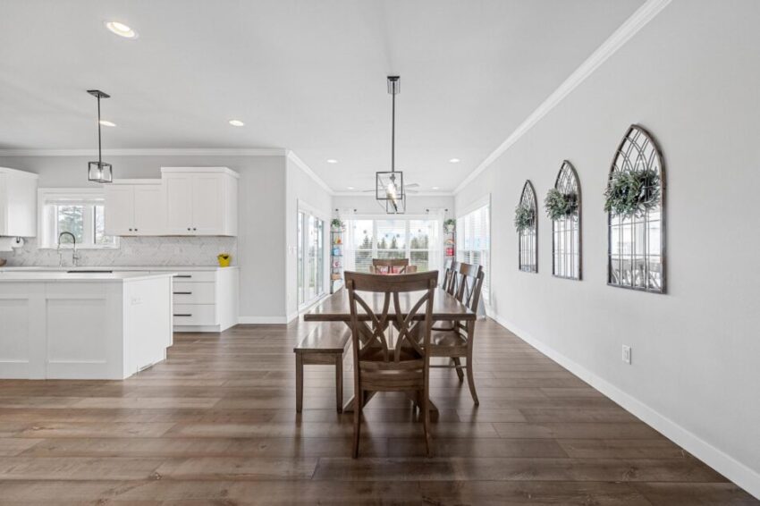 Seamless flow between kitchen and dining area.